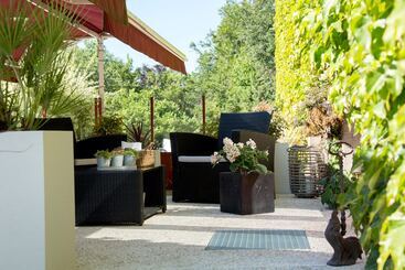 هتل Hôtel La Brasserie