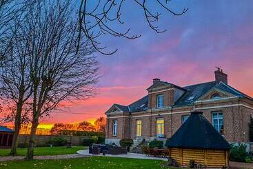 Отель Le Château Des Lumières De La Baie De Somme Chambre D Hôtes De Charme