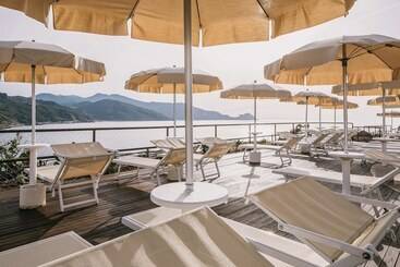 酒店 Mangia S Pollina Resort