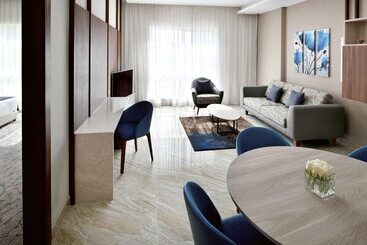 Mövenpick Hotel Apartments Downtown Dubai