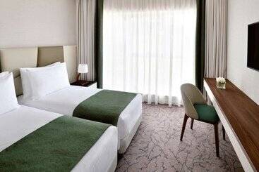 Mövenpick Hotel Apartments Downtown Dubai