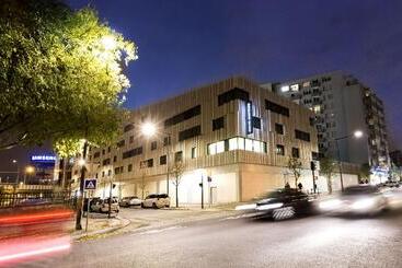 هتل Odalys City Paris XVII
