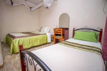 هتل Panorama Cottages Tororo
