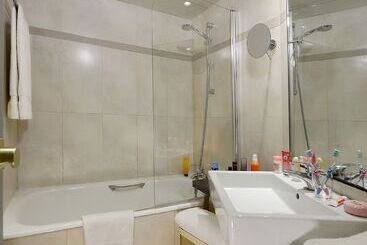 هتل Residence Resideal Antibes
