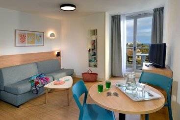 هتل Residence Resideal Antibes