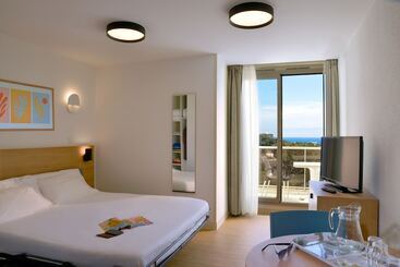 هتل Residence Resideal Antibes
