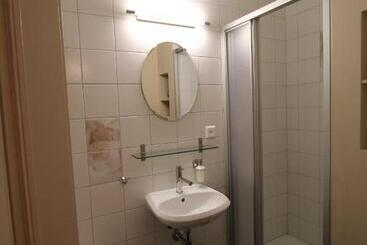 هتل Restaurant Schwert Thun
