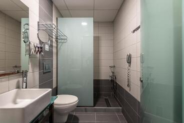 هتل Royal Bay Suites