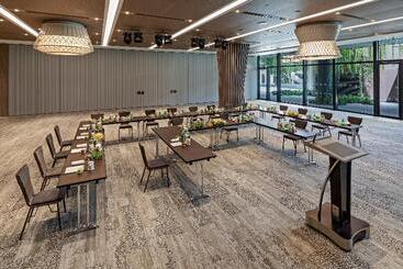 Village Hotel Sentosa By Far East Hospitality