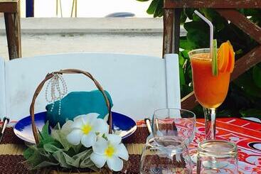 پانسیون Sunset Holidays