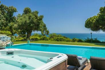 Vila Santa Eulália