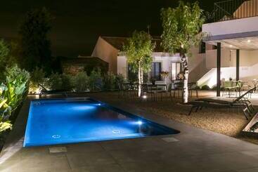 هتل Alta House Begur