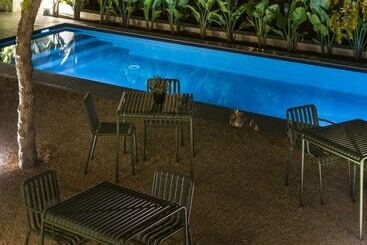 هتل Alta House Begur