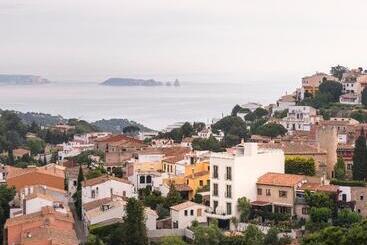 هتل Alta House Begur