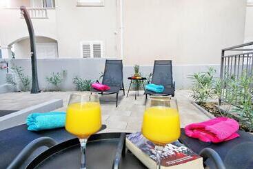 هتل Bacan Family Apartments