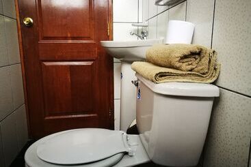 هتل Bolivian Heights Hostel