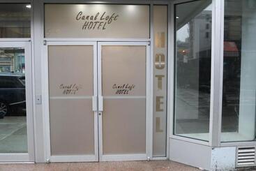 هتل Canal Loft