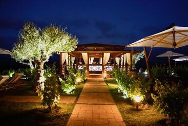 هتل Château Roslane Boutique Hôtel & Spa