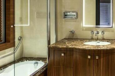 هتل Château Roslane Boutique Hôtel & Spa