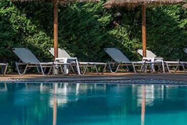 هتل Club Agia Anna