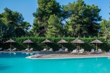 هتل Club Agia Anna
