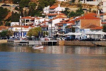 هتل Club Agia Anna
