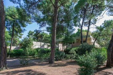 هتل Club Agia Anna
