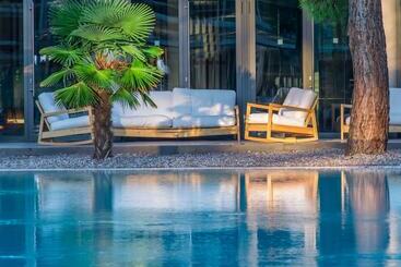 هتل Club Agia Anna