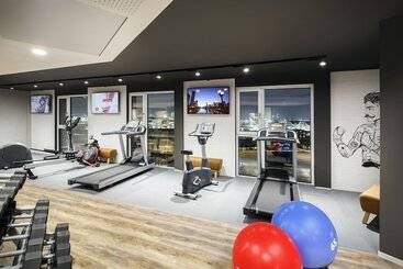호텔 Holiday Inn   Hamburg   Hafencity, An Ihg