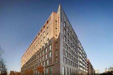 فندق Holiday Inn   Hamburg   Hafencity, An Ihg