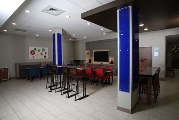 هتل Holiday Inn Express   Mccook, An Ihg