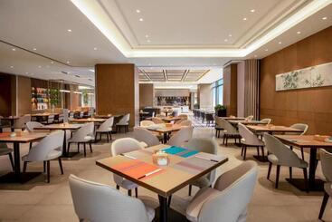 هتل Hyatt House Chengdu Pebble Walk