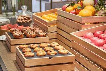 هتل Hyatt House Chengdu Pebble Walk
