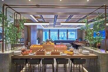 هتل Hyatt House Chengdu Pebble Walk
