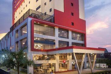 هتل Ibis Pontianak City Center
