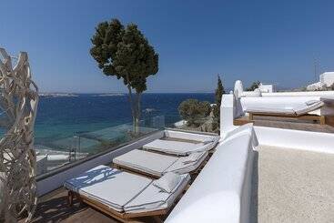 هتل Legacy Suites