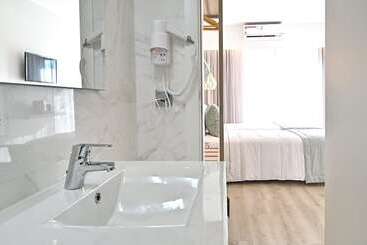 هتل My Charm Lisbon Suites