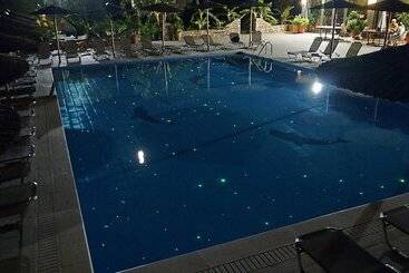 هتل Saint George Resort