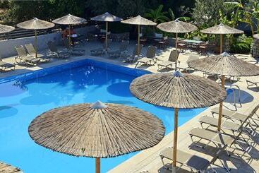 هتل Saint George Resort