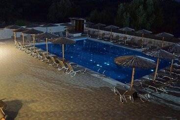 هتل Saint George Resort