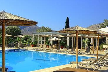 هتل Saint George Resort