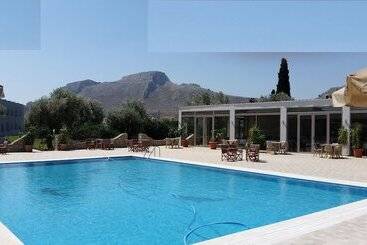 هتل Saint George Resort