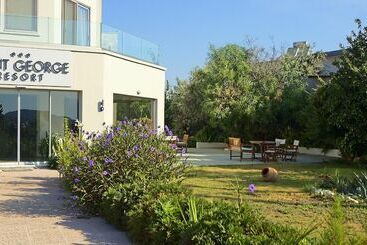 هتل Saint George Resort