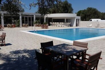هتل Saint George Resort