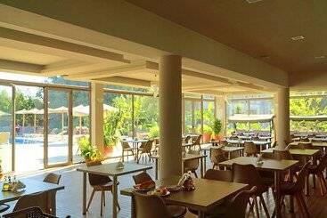 هتل Saint George Resort