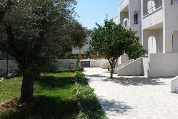 هتل Saint George Resort