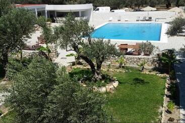 هتل Saint George Resort