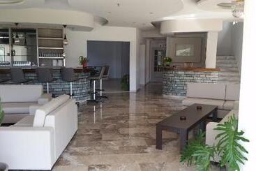 هتل Saint George Resort