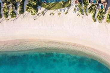 هتل Six Senses Fiji