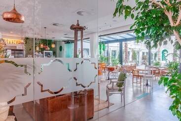 La Residencia Puerto Hotel & Spa